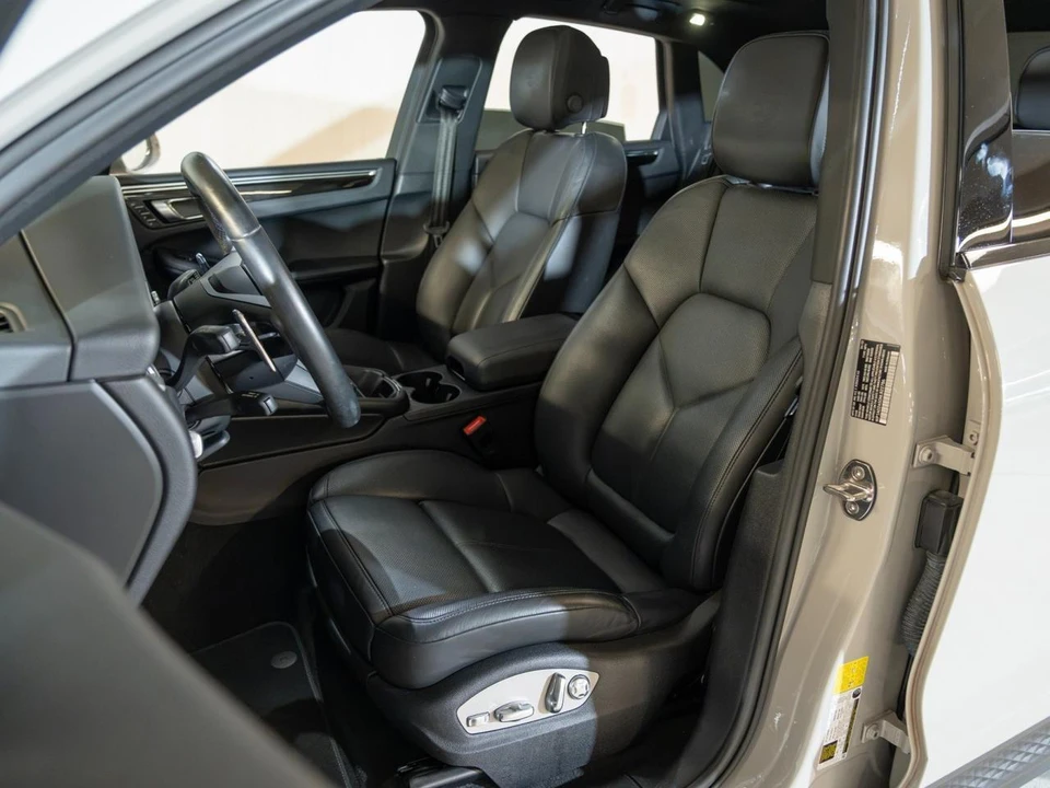 2022 Porsche Macan S - Image 6 of 31