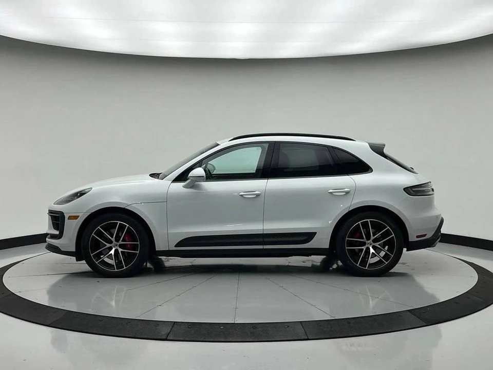 2022 Porsche Macan S - Image 2 of 5
