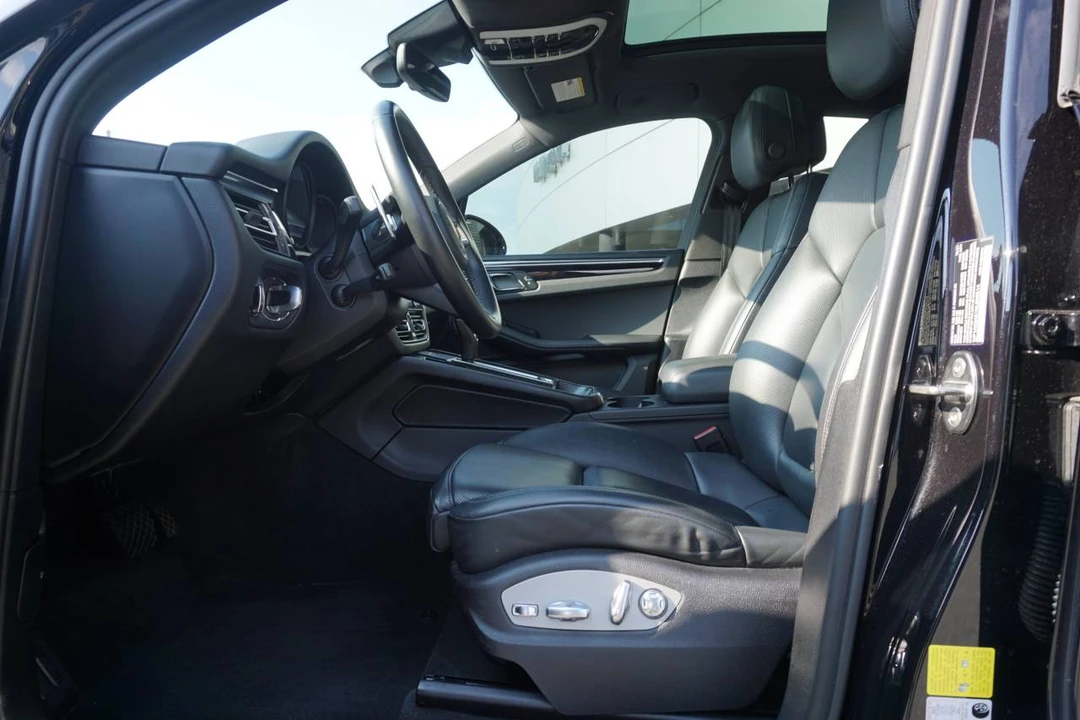 2022 Porsche Macan S - Image 5 of 5