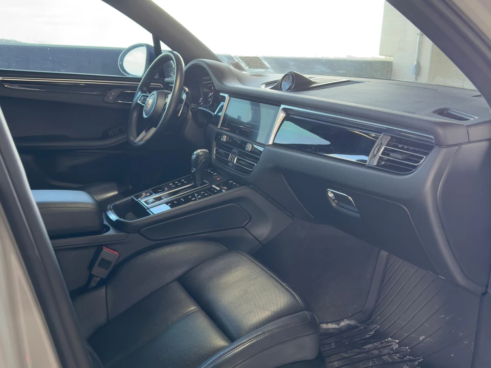 2022 Porsche Macan S - Image 29 of 31