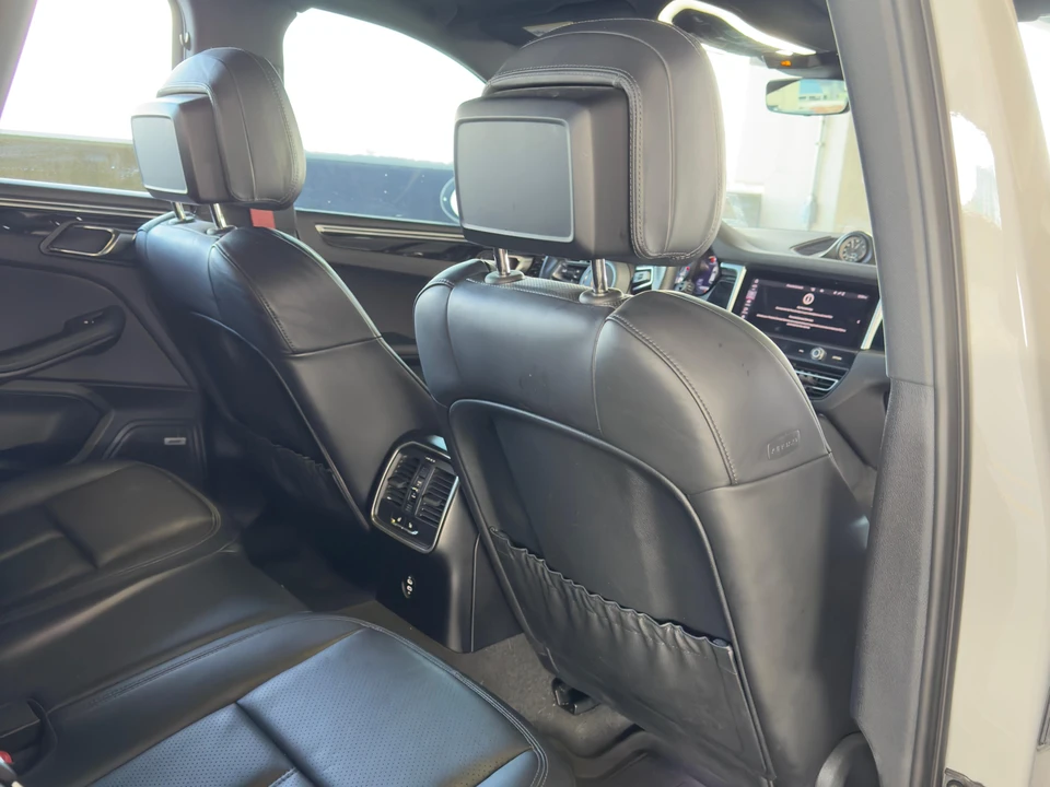 2022 Porsche Macan S - Image 21 of 31