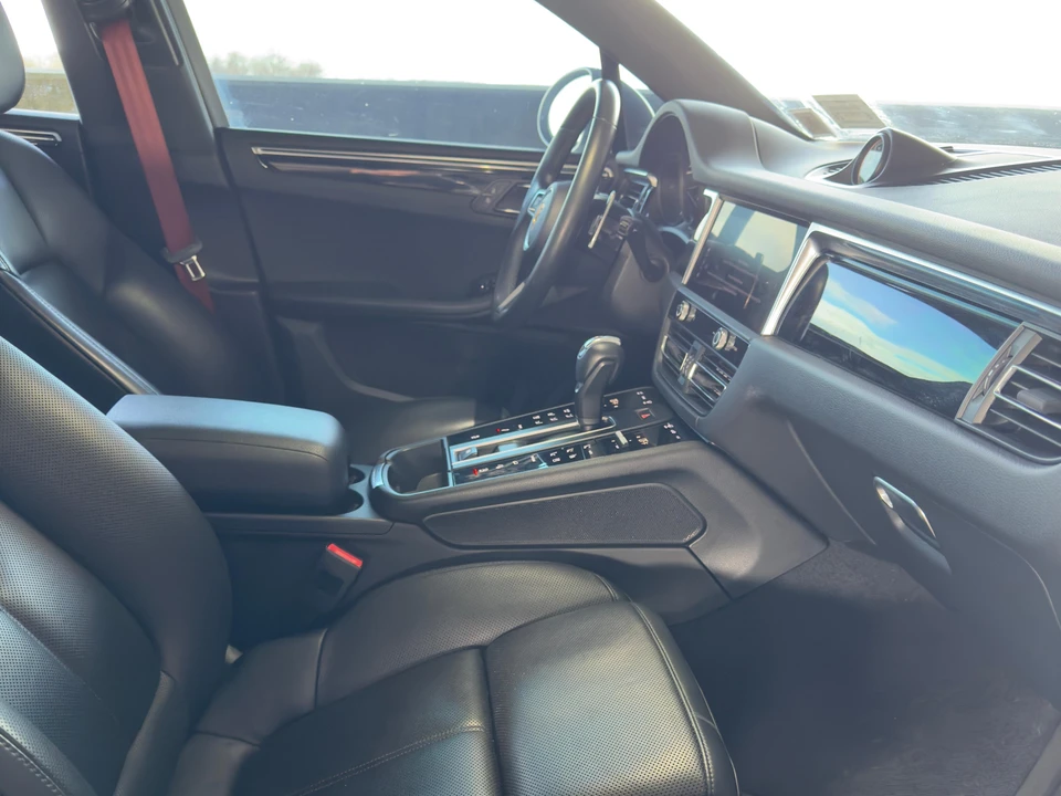 2022 Porsche Macan S - Image 30 of 31