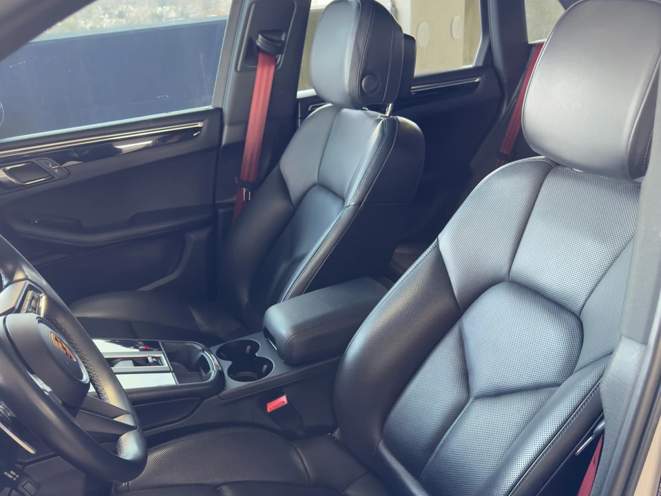 2022 Porsche Macan S - Image 18 of 31
