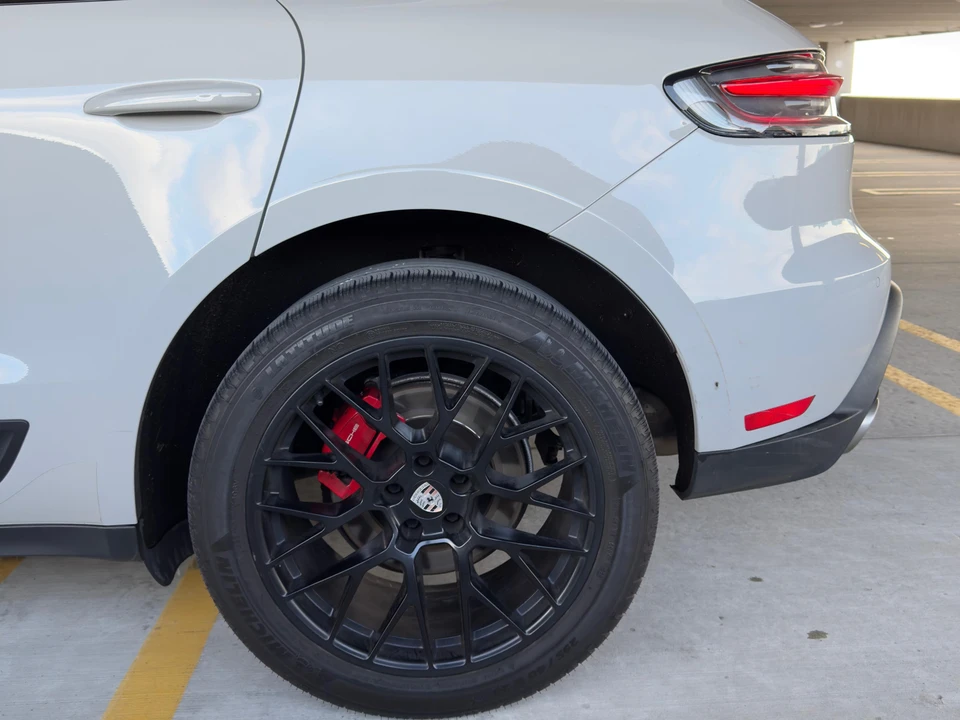 2022 Porsche Macan S - Image 11 of 31