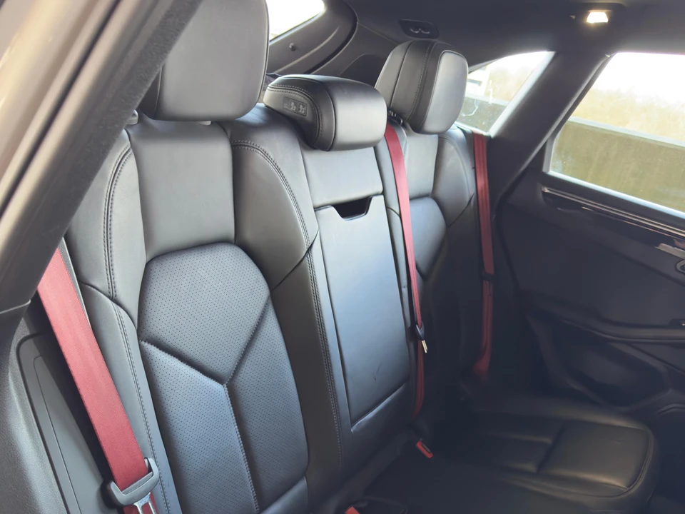 2022 Porsche Macan S - Image 22 of 31