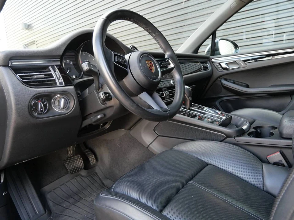 2022 Porsche Macan S - Image 4 of 5