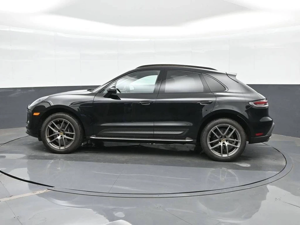 2022 Porsche Macan S - Image 2 of 5