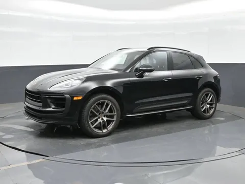 2022 Porsche Macan S