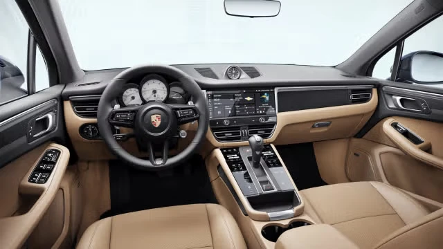 2022 Porsche Macan S - Image 26 of 31