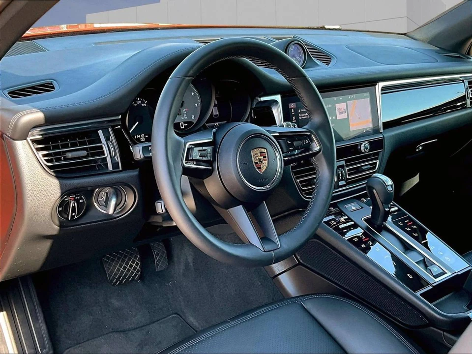 2022 Porsche Macan S - Image 4 of 5