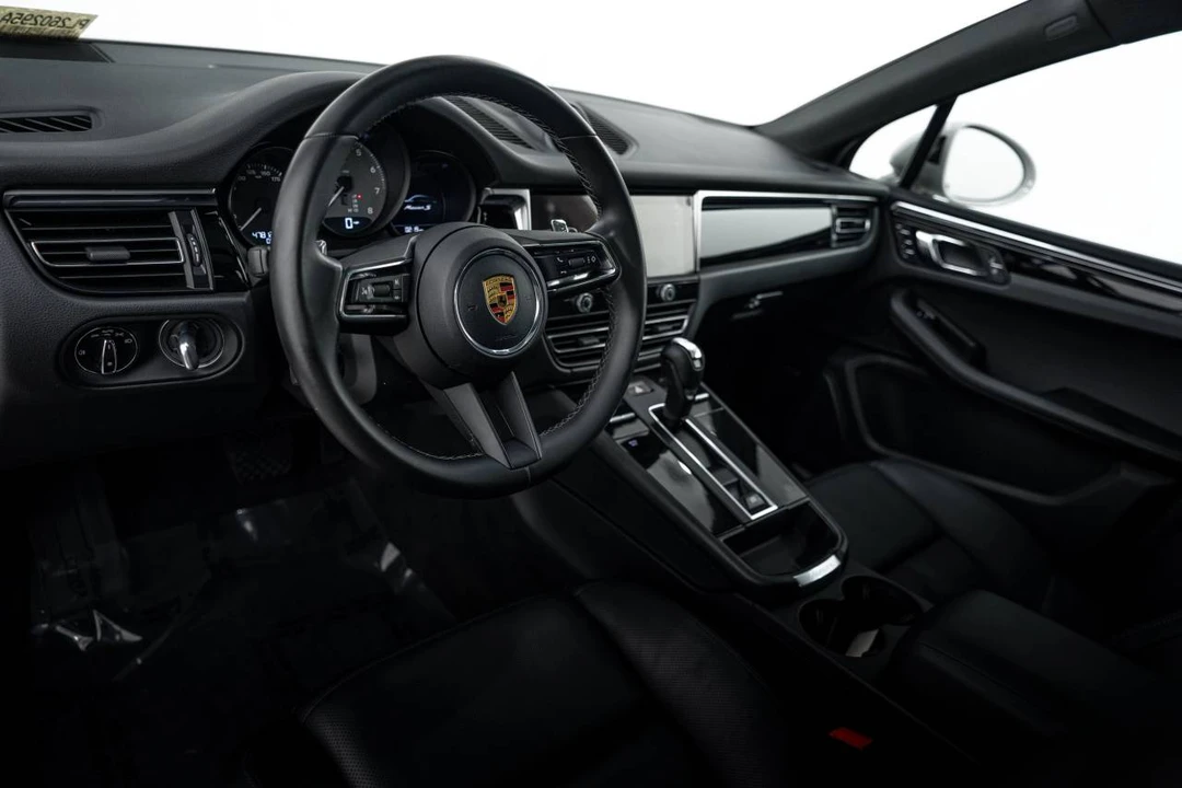 2022 Porsche Macan S - Image 4 of 5