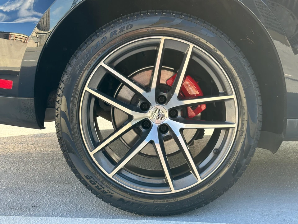 2022 Porsche Macan S - Image 26 of 31