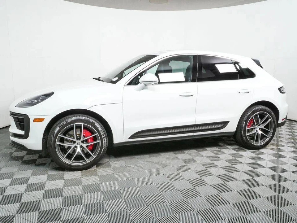 2022 Porsche Macan S - Image 2 of 5