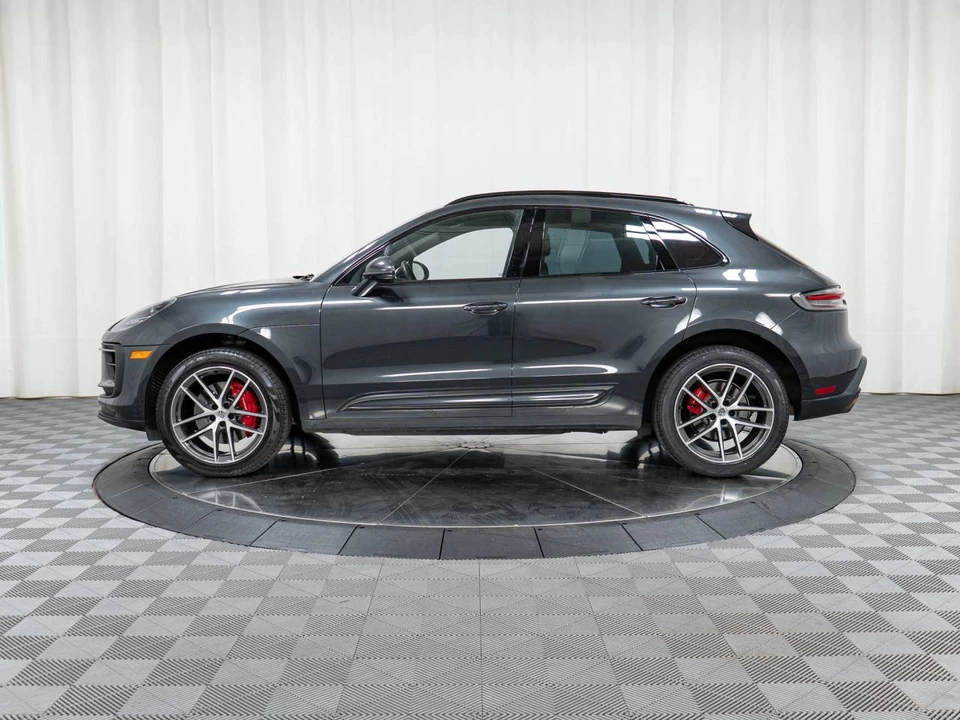 2022 Porsche Macan S - Image 2 of 5