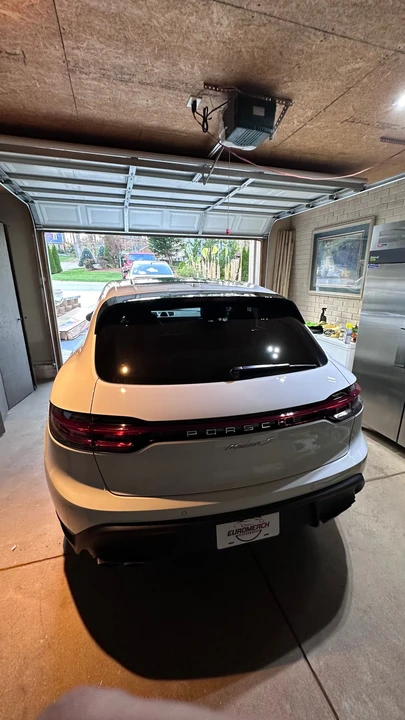 2022 Porsche Macan S - Image 6 of 12