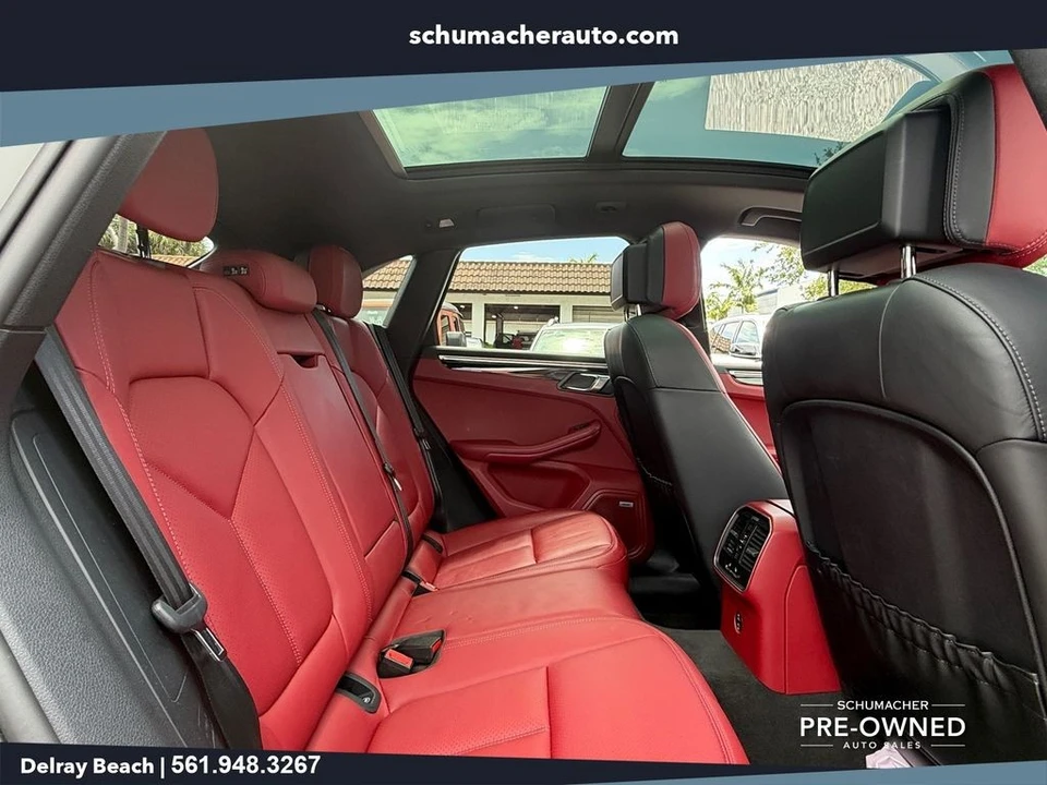 2022 Porsche Macan S - Image 16 of 30