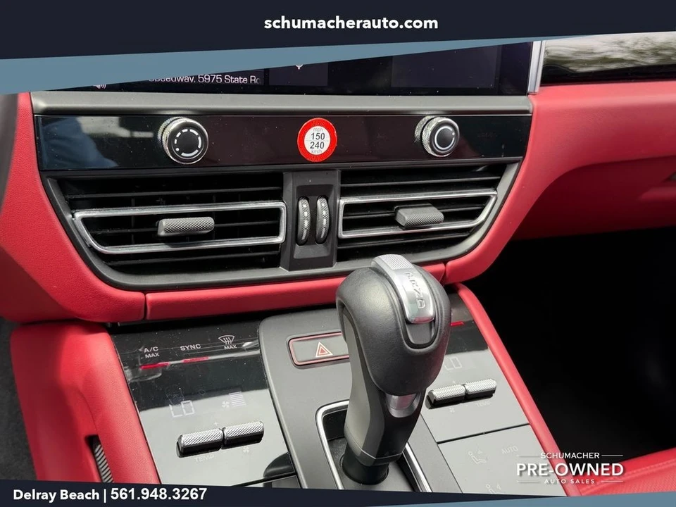 2022 Porsche Macan S - Image 24 of 30