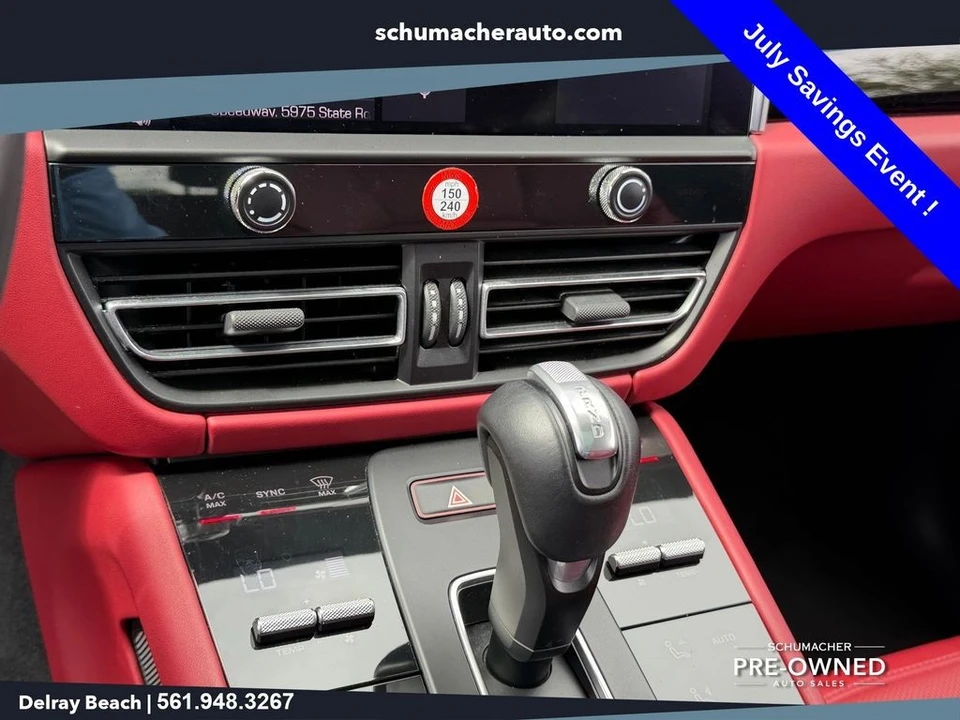 2022 Porsche Macan S - Image 24 of 30
