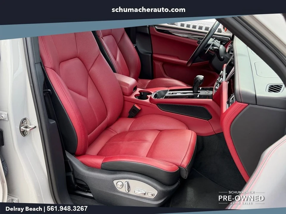 2022 Porsche Macan S - Image 18 of 30