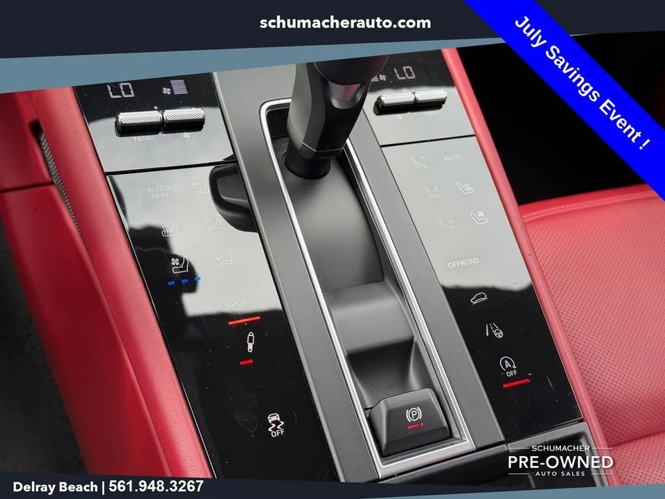 2022 Porsche Macan S - Image 25 of 30