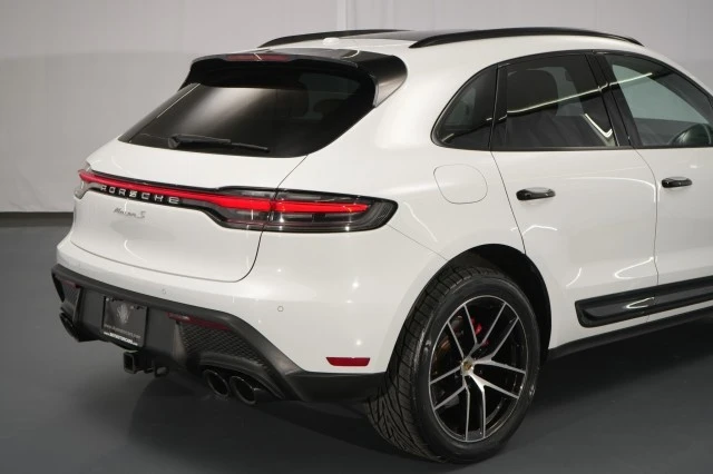 2022 Porsche Macan S - Image 20 of 21