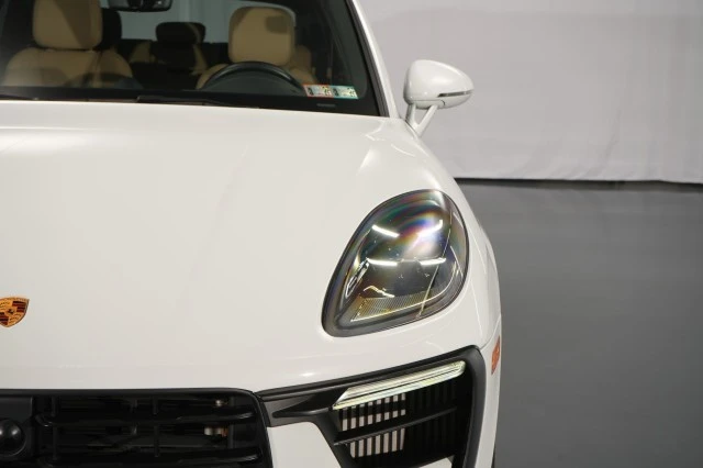 2022 Porsche Macan S - Image 11 of 21