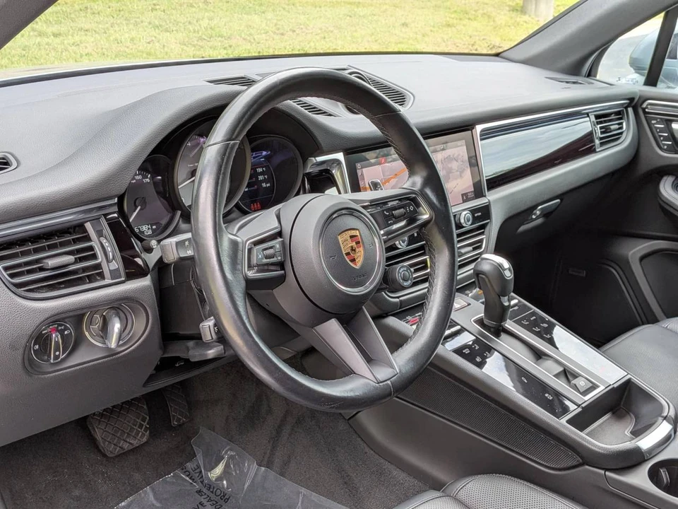 2022 Porsche Macan S - Image 4 of 5