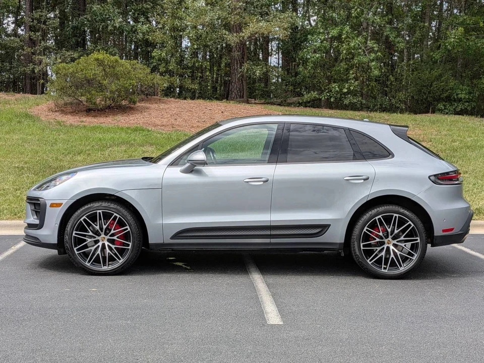 2022 Porsche Macan S - Image 2 of 5