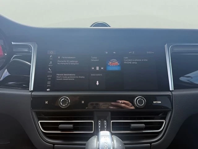 2022 Porsche Macan S - Image 19 of 20