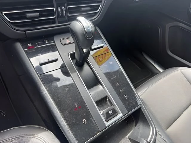 2022 Porsche Macan S - Image 18 of 20