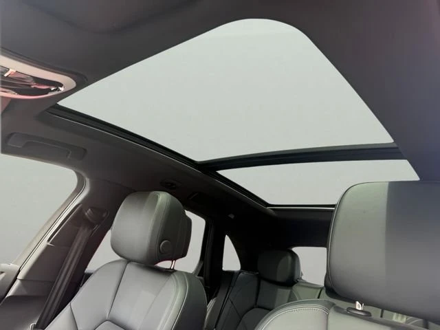 2022 Porsche Macan S - Image 16 of 20
