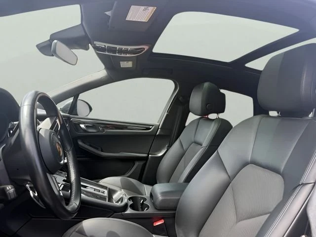 2022 Porsche Macan S - Image 17 of 20