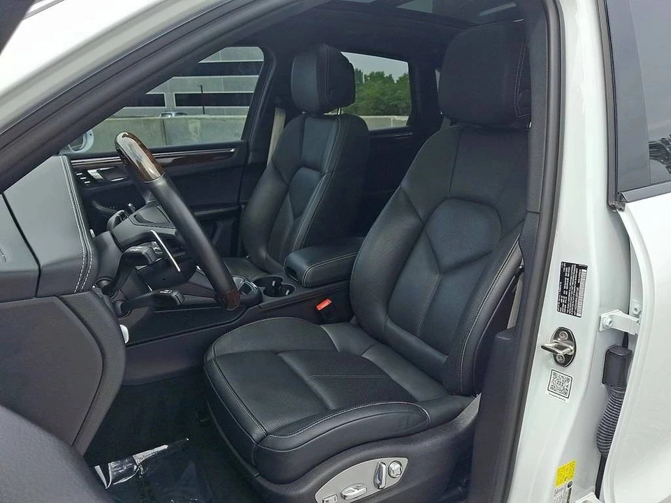 2022 Porsche Macan S - Image 5 of 5