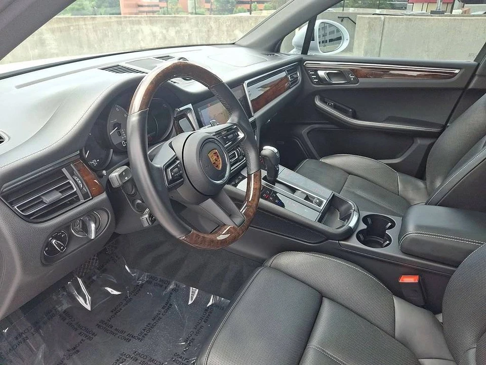2022 Porsche Macan S - Image 4 of 5