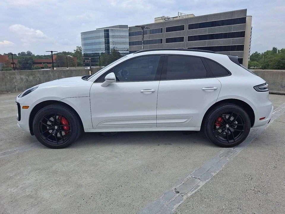 2022 Porsche Macan S - Image 2 of 5