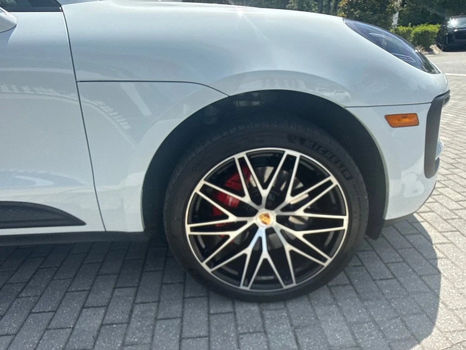 2022 Porsche Macan S - Image 6 of 31