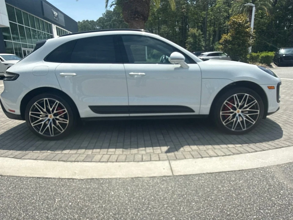 2022 Porsche Macan S - Image 5 of 31