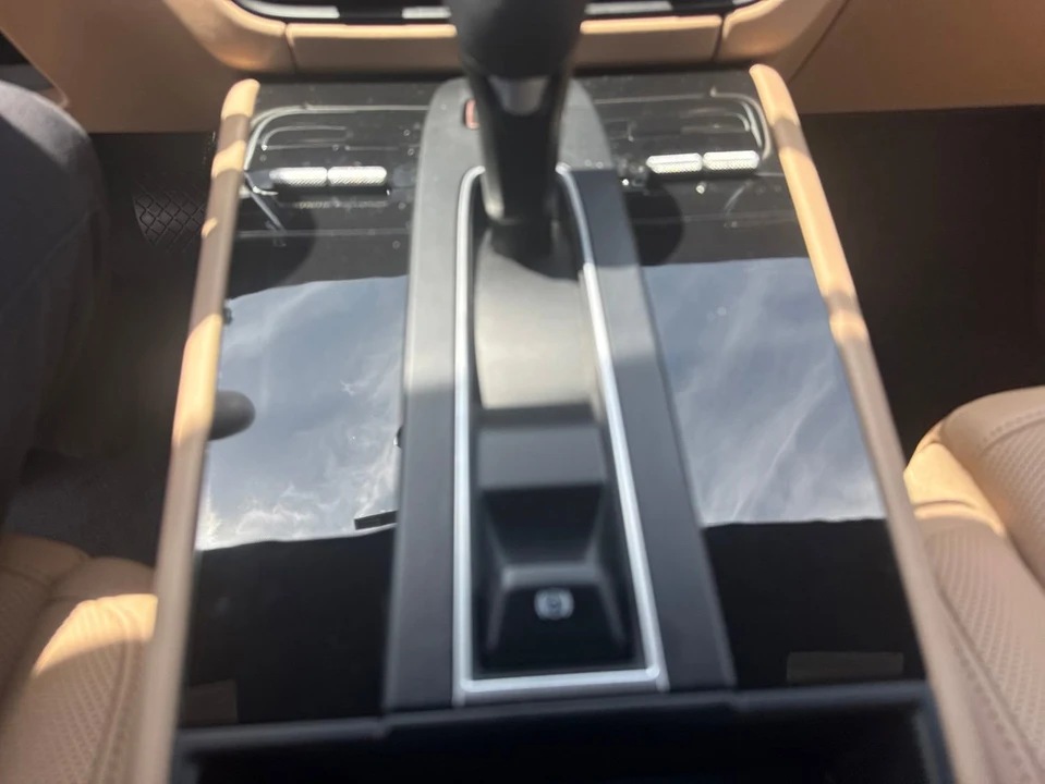2022 Porsche Macan S - Image 13 of 31