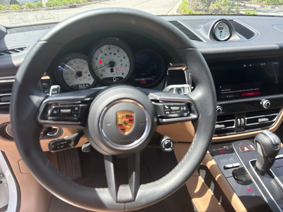 2022 Porsche Macan S - Image 10 of 31