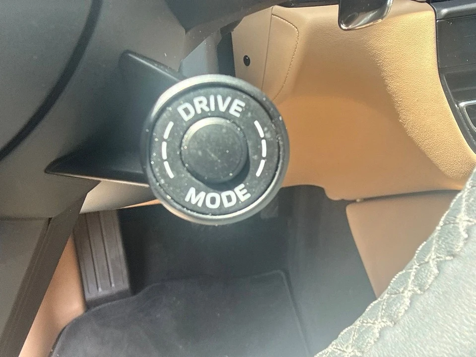 2022 Porsche Macan S - Image 18 of 31