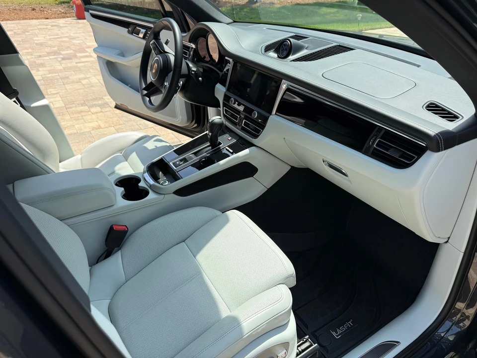 2022 Porsche Macan S - Image 21 of 31