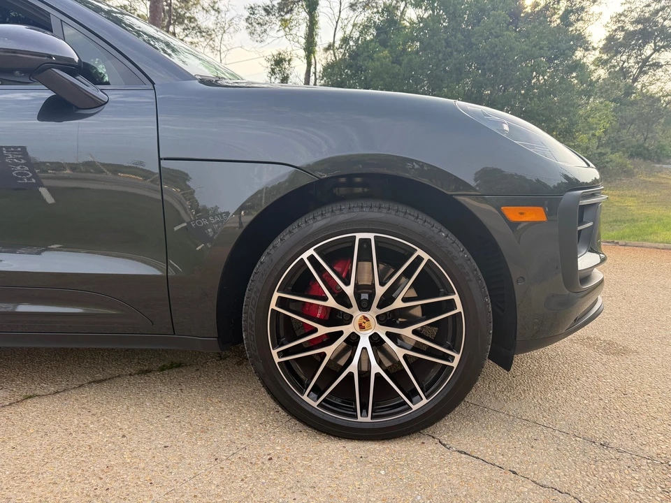 2022 Porsche Macan S - Image 13 of 31