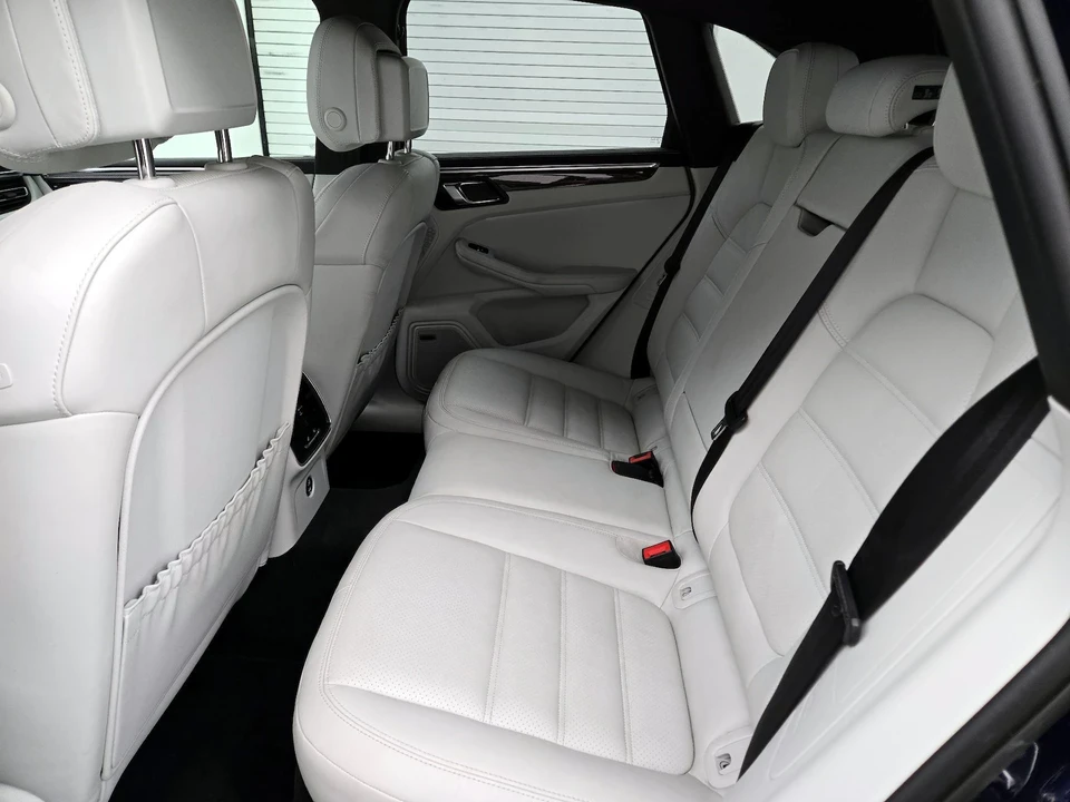 2022 Porsche Macan S - Image 20 of 26