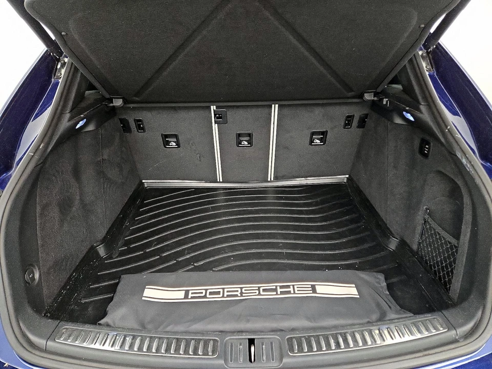 2022 Porsche Macan S - Image 21 of 26