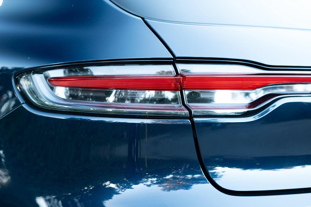2022 Porsche Macan S - Image 29 of 31