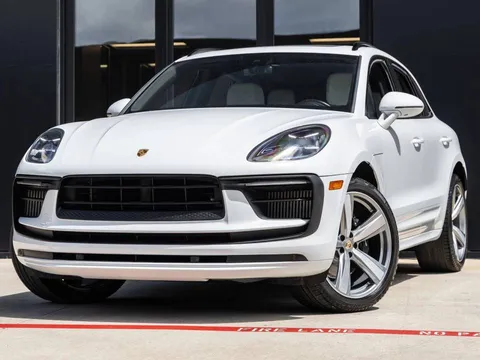 2022 Porsche Macan S