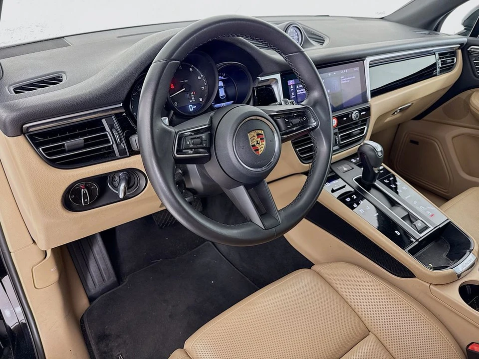2022 Porsche Macan - Image 4 of 12