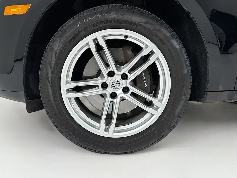 2022 Porsche Macan - Image 11 of 12