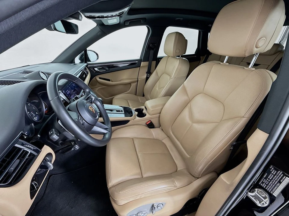 2022 Porsche Macan - Image 5 of 12