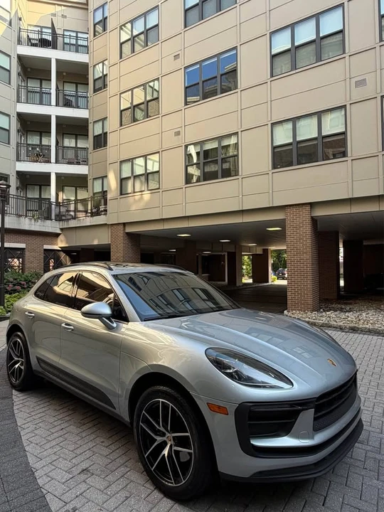 2022 Porsche Macan - Image 4 of 19